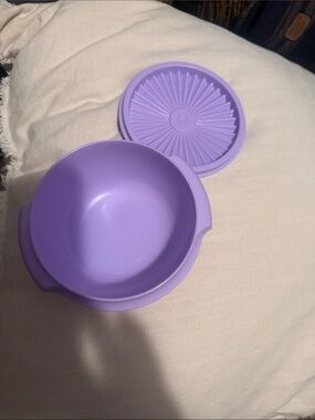 Lilac Purple  Tupperware  heritage Bowl with Lid